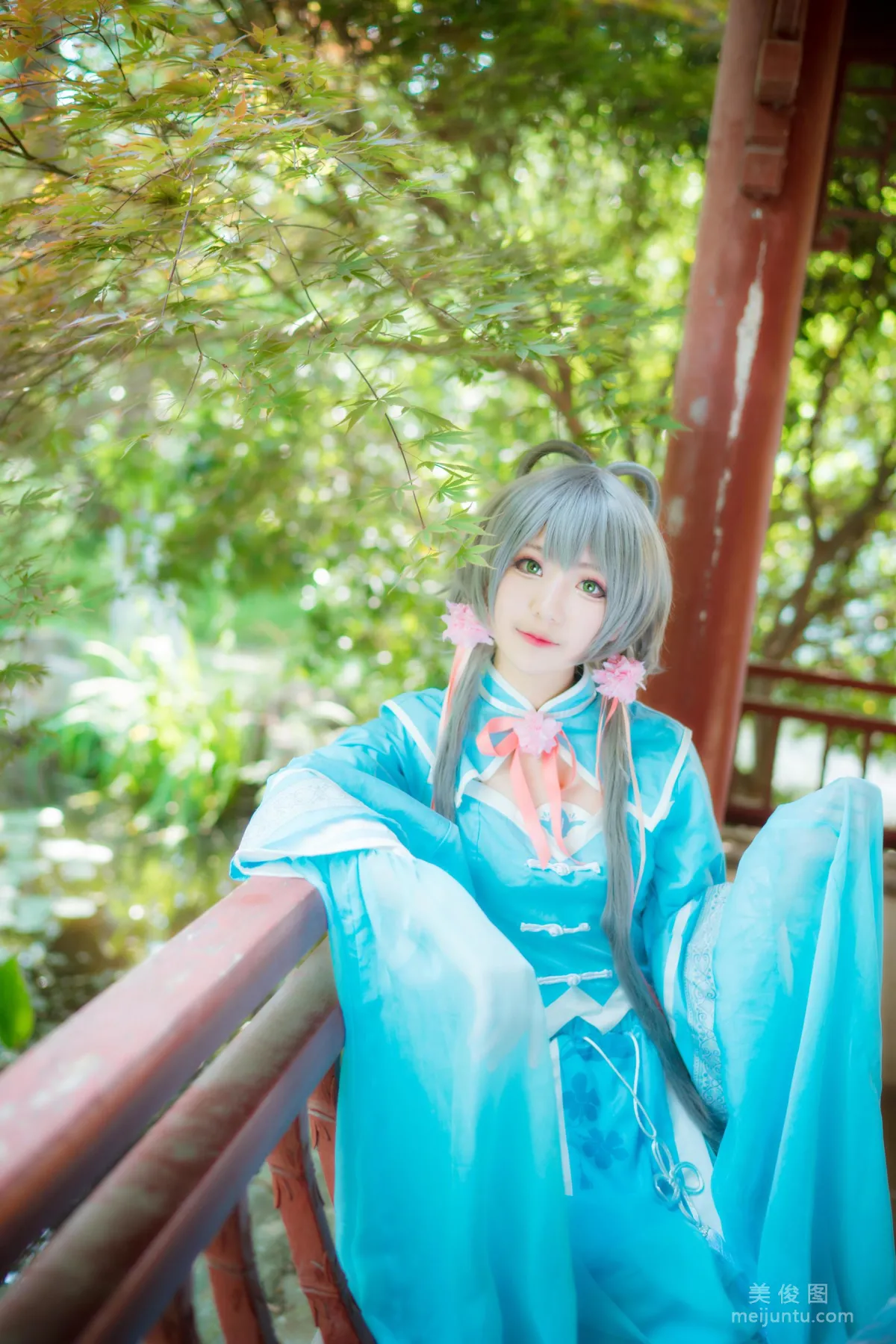 Miyinyin ww: Web Idols photo 5