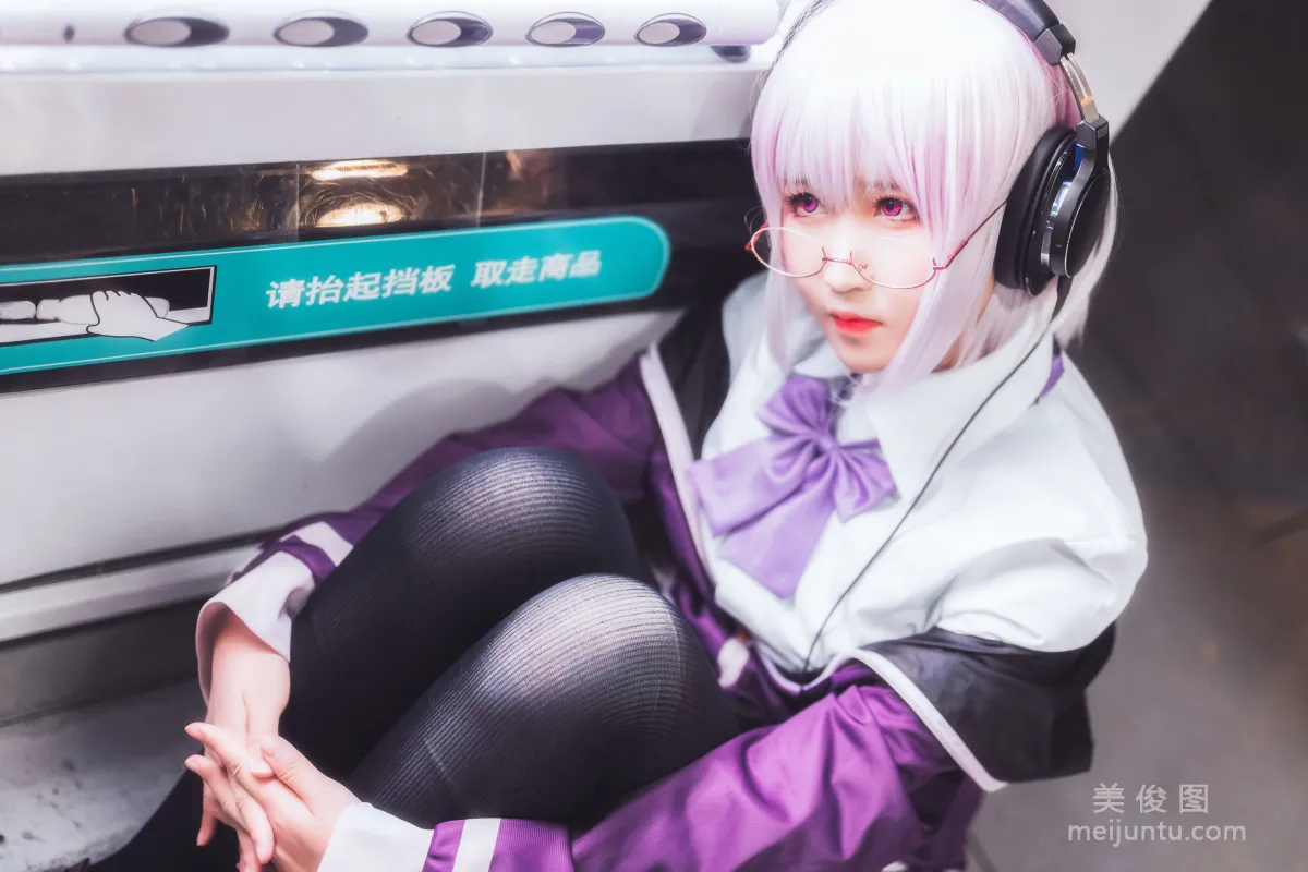 Sandu 69: Web Idols photo 8
