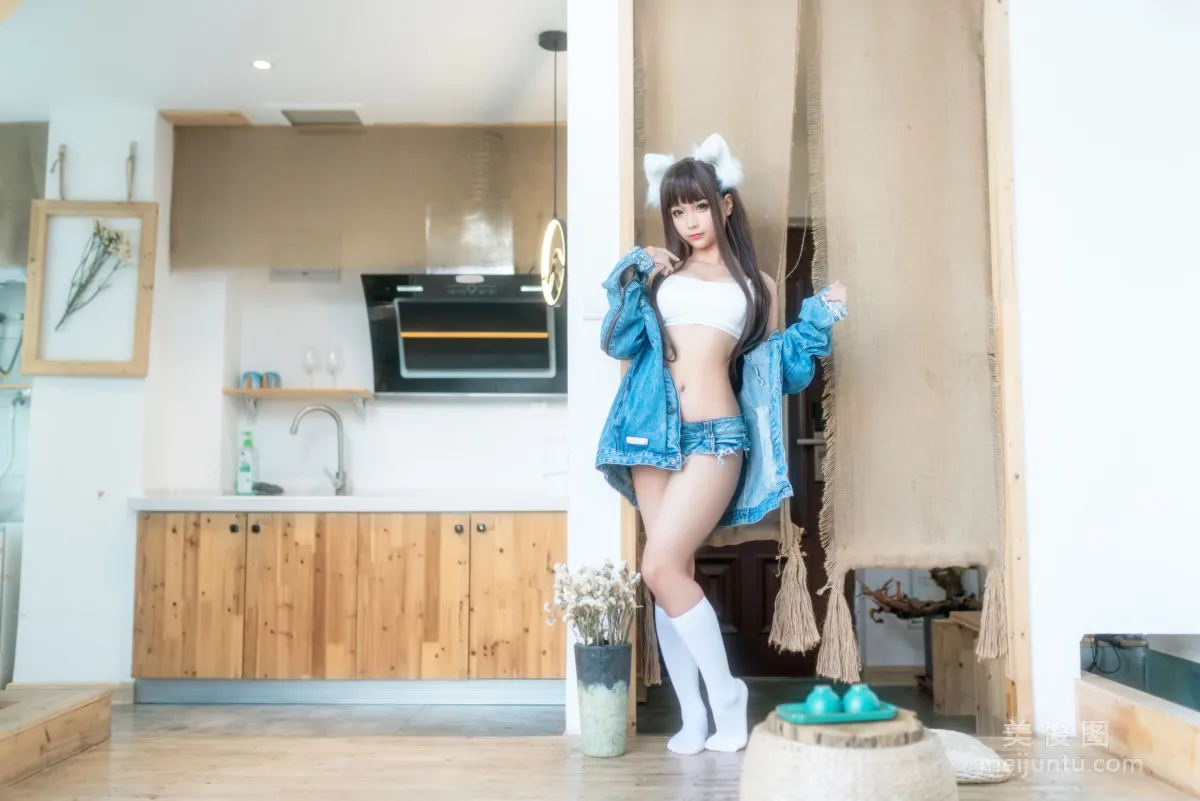Chun Momo: Web Idols photo 2