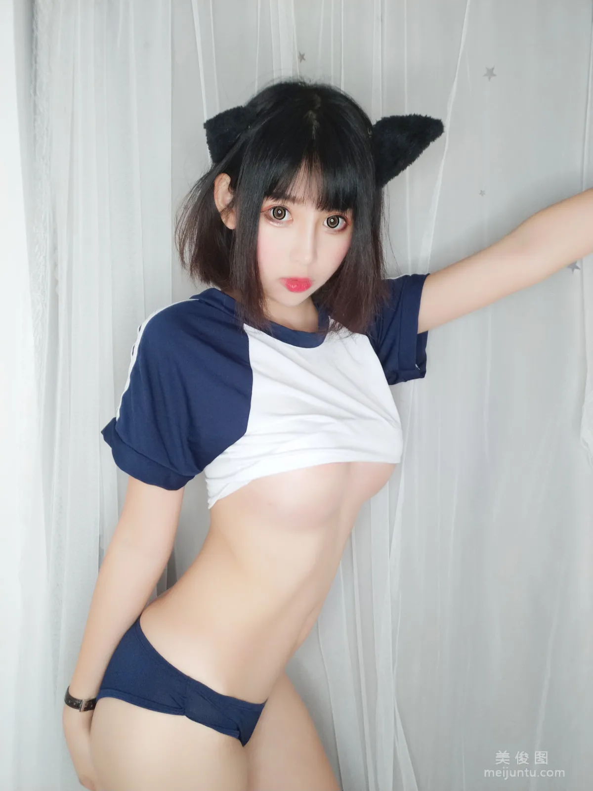 Xiao Sujiang: Web Idols photo 3