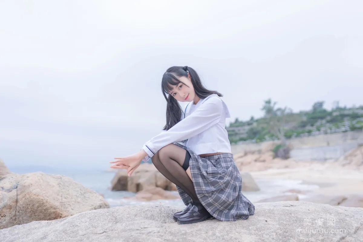 [COS福利] 小姐姐木綿綿OwO 《海邊JK》 寫真集 34