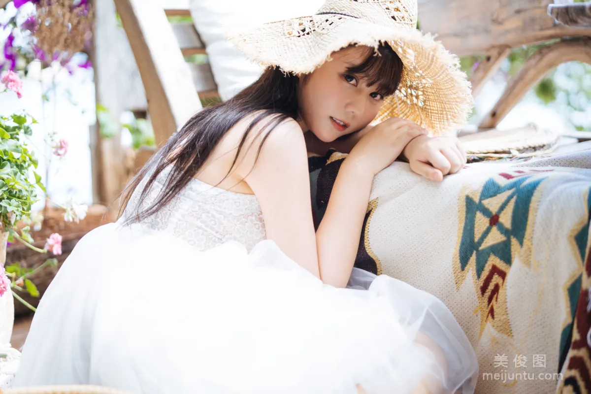 Jing Jiang: Web Idols photo 10
