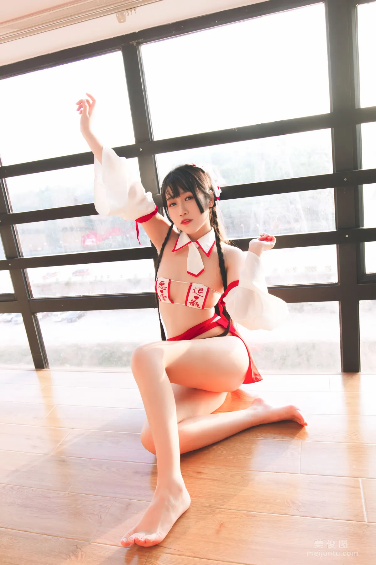 微博人气Coser不呆猫 《巫女》 写真集10