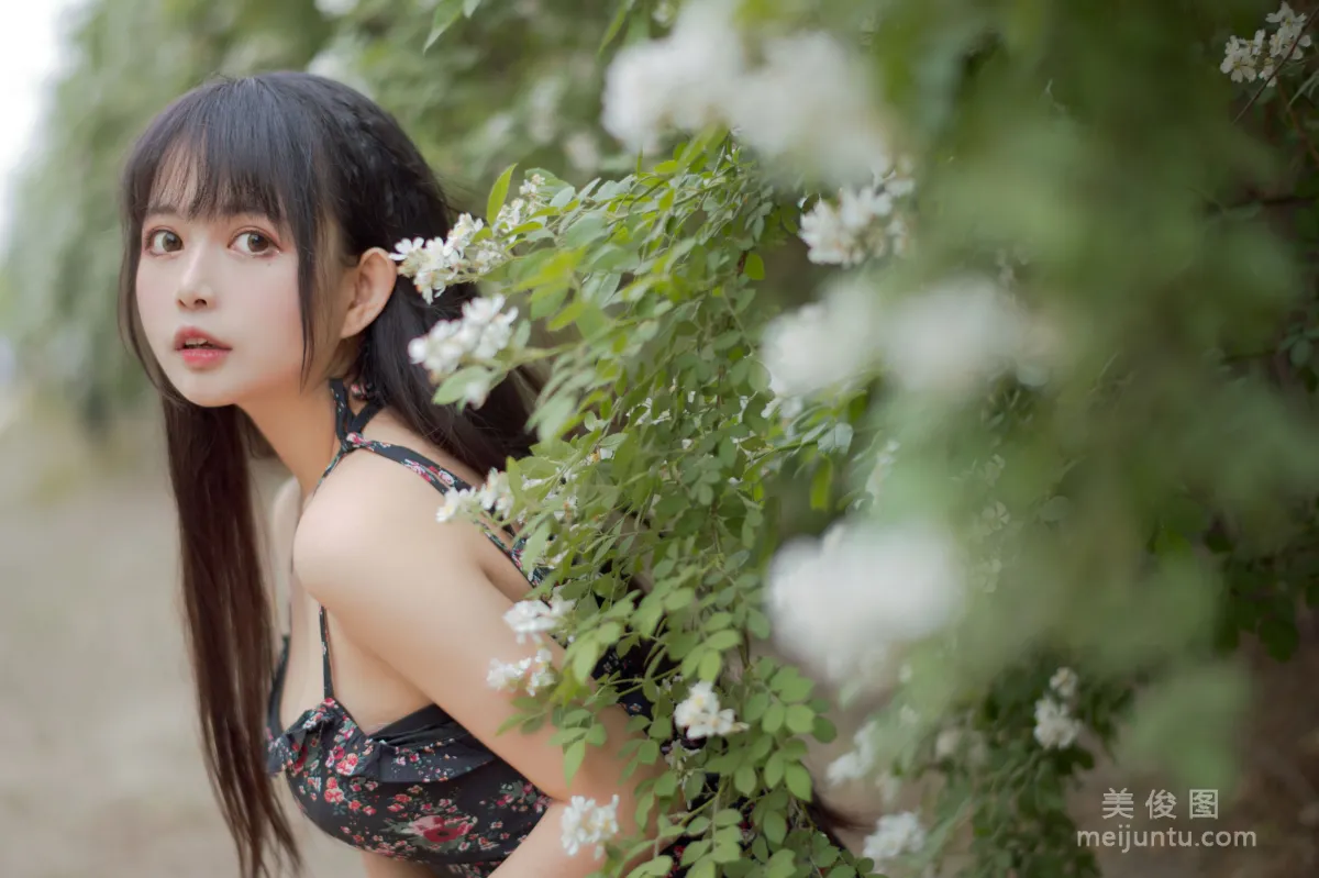 Big-Eyed Cute Girl Heimaomao OvO, Rose 1 Photo Set photo 14