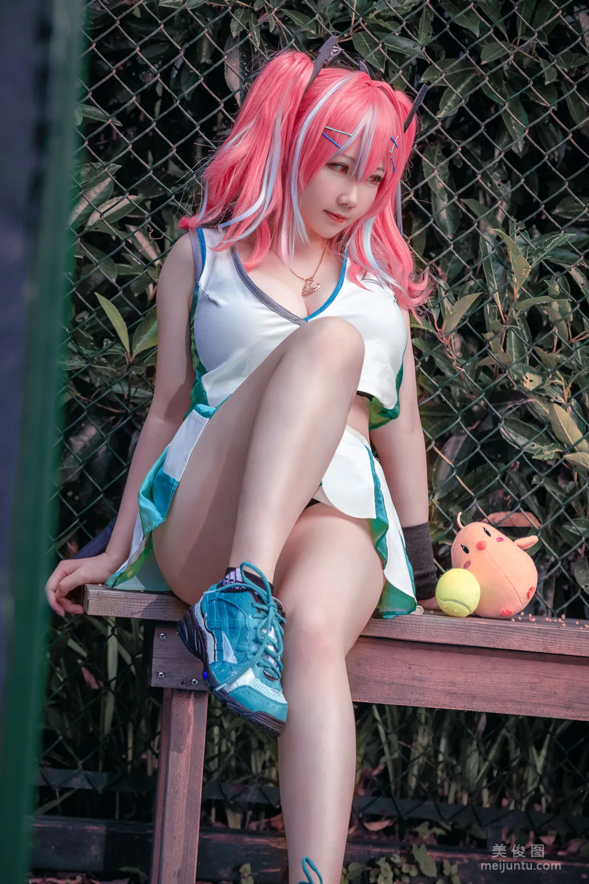 Shiben Momo: Web Idols photo 30