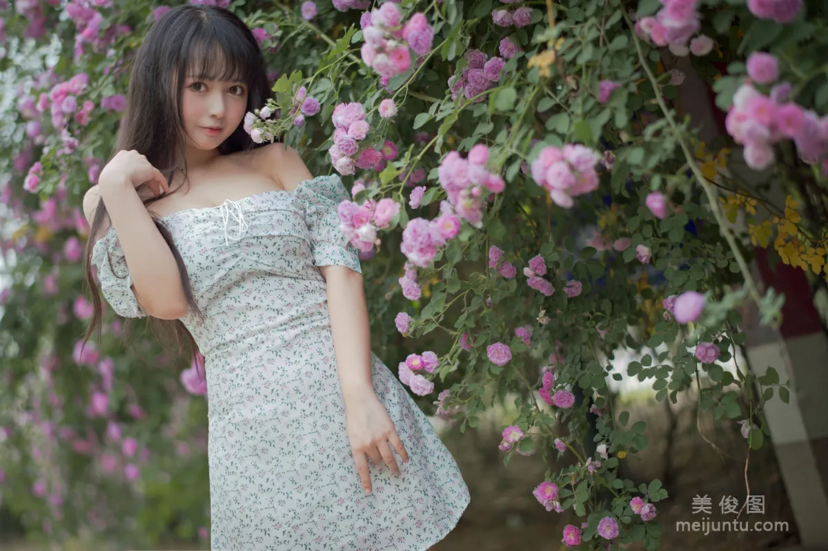 [COS福利] 大眼萌妹黑貓貓OvO 《薔薇2》 寫真集 6