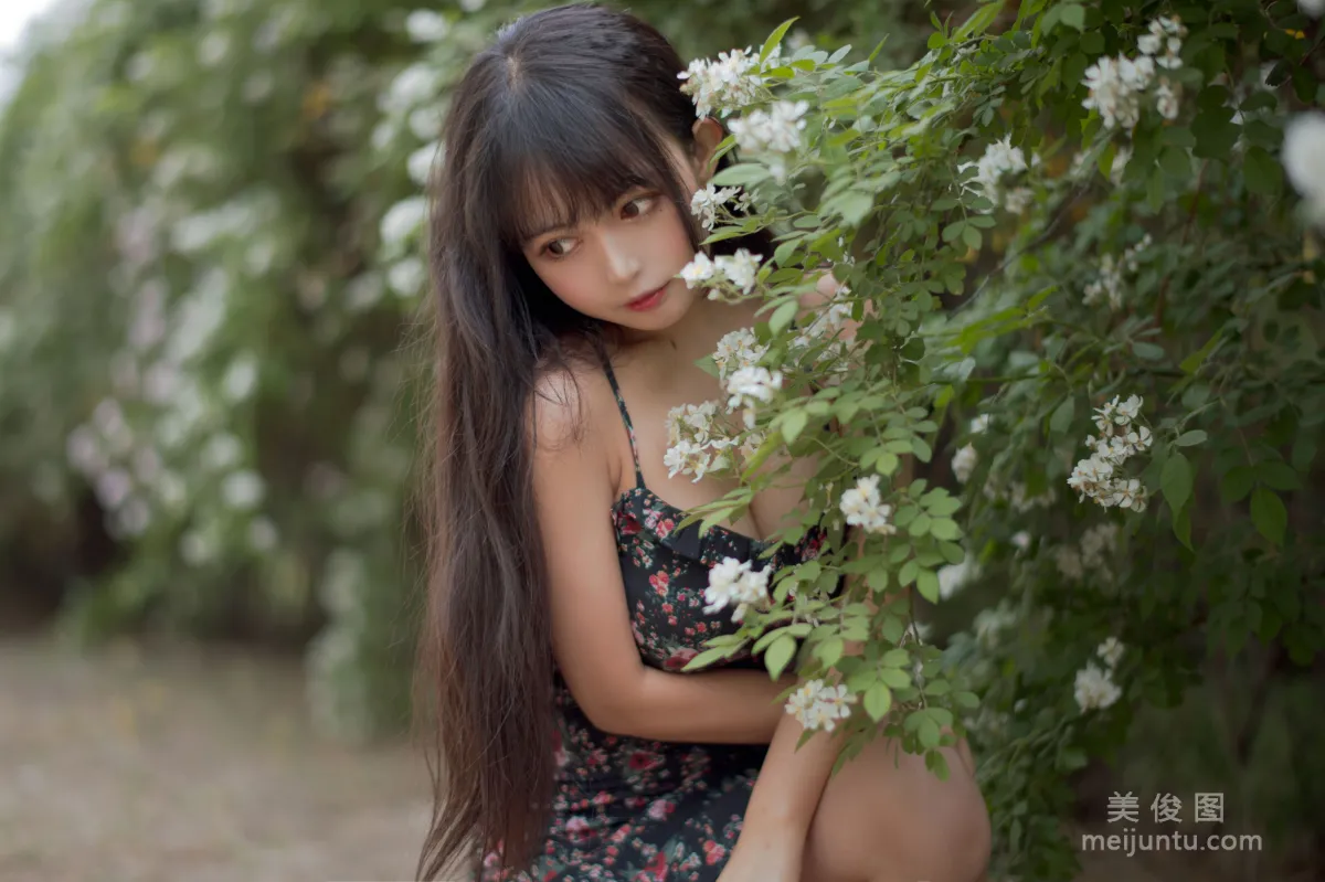 Big-Eyed Cute Girl Heimaomao OvO, Rose 1 Photo Set photo 10