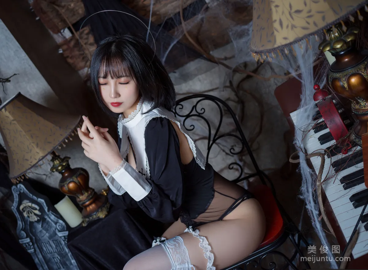 2D Girl Nianxue ww The Nun Photo Set photo 33