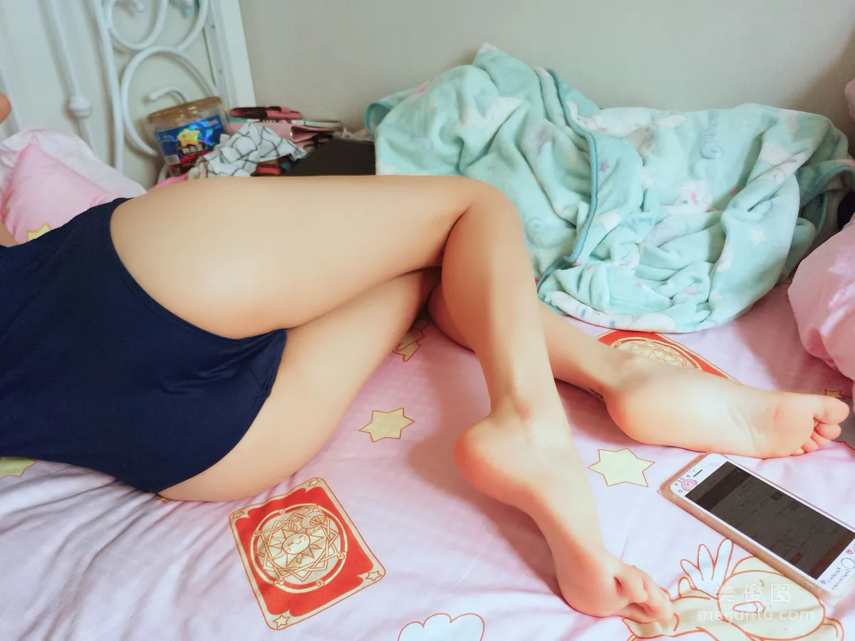 Cute Girl Yanjiang Damo Wang w "Silk Feet Collection" Photo Set photo 16