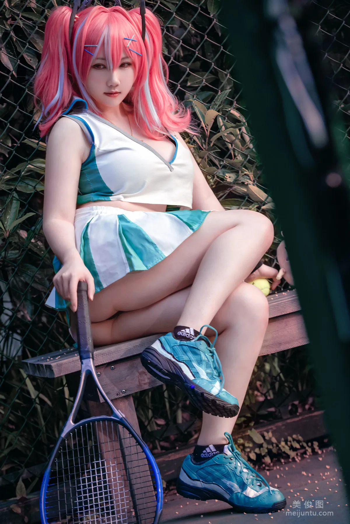 Shiben Momo: Web Idols photo 25