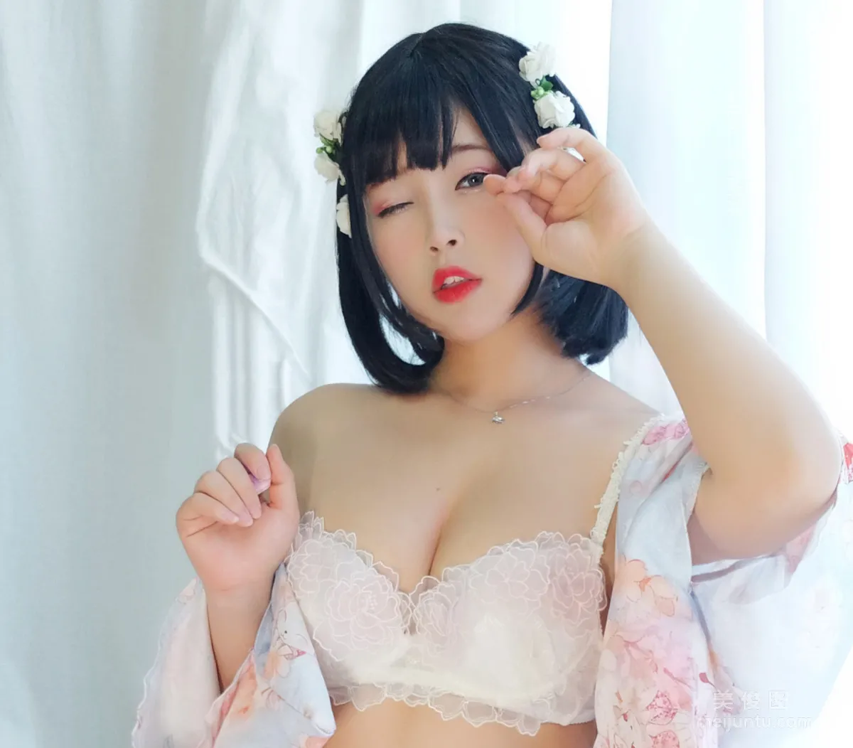 Bai Ye: Web Idols photo 2