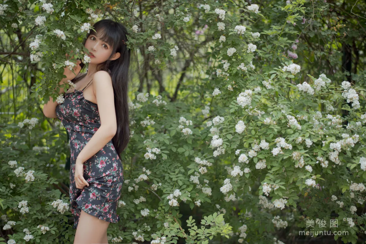 Big-Eyed Cute Girl Heimaomao OvO, Rose 1 Photo Set photo 6