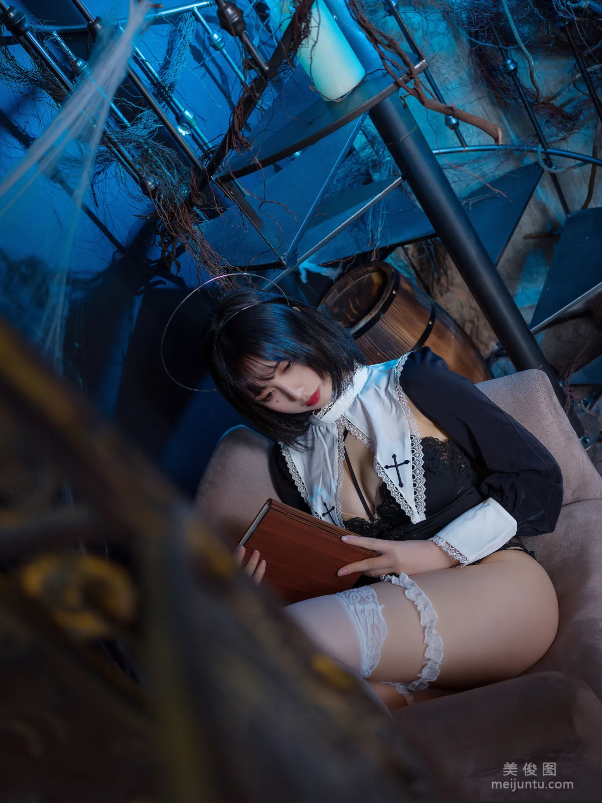 2D Girl Nianxue ww The Nun Photo Set photo 4