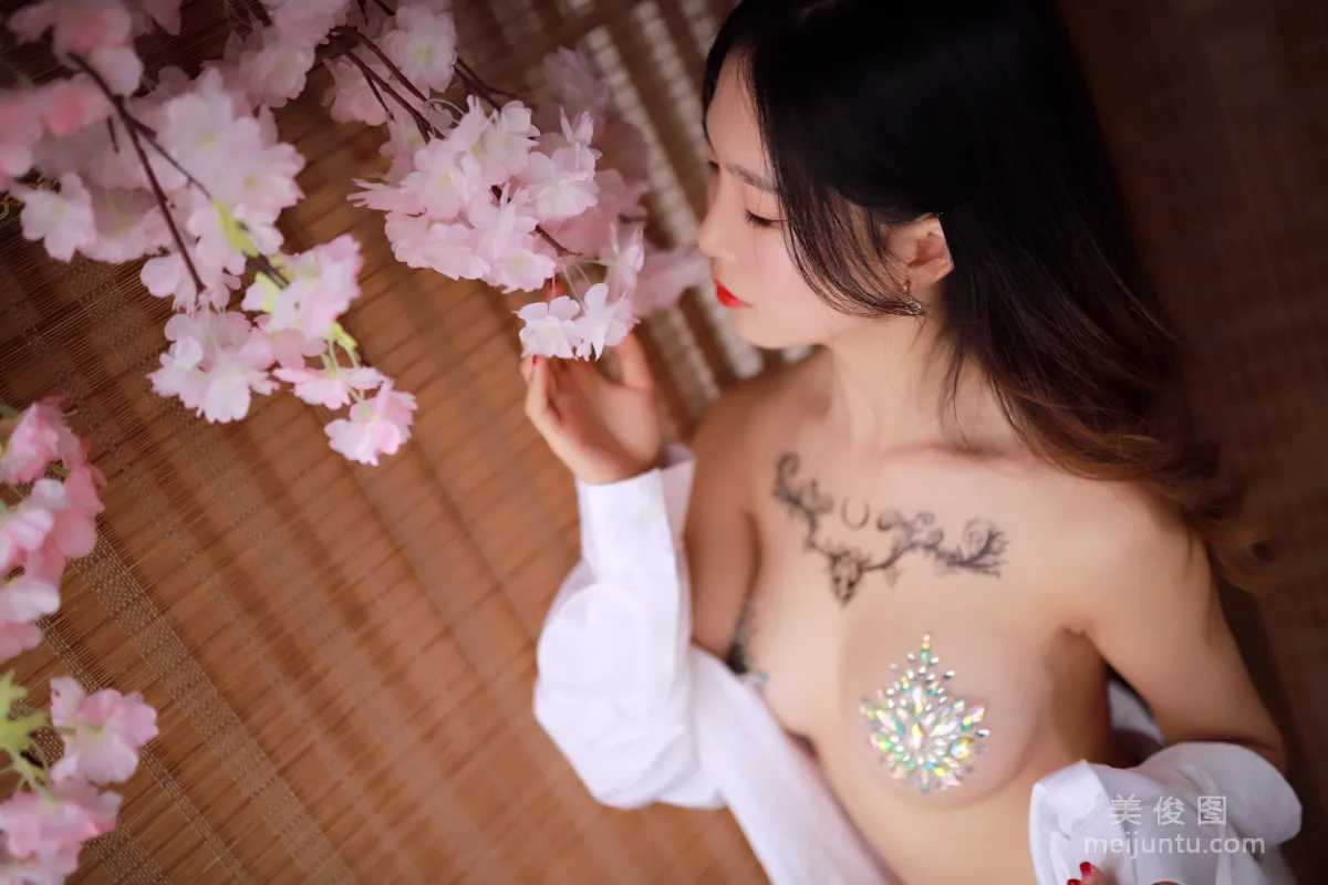 Douniang Lishi: Web Idols photo 28