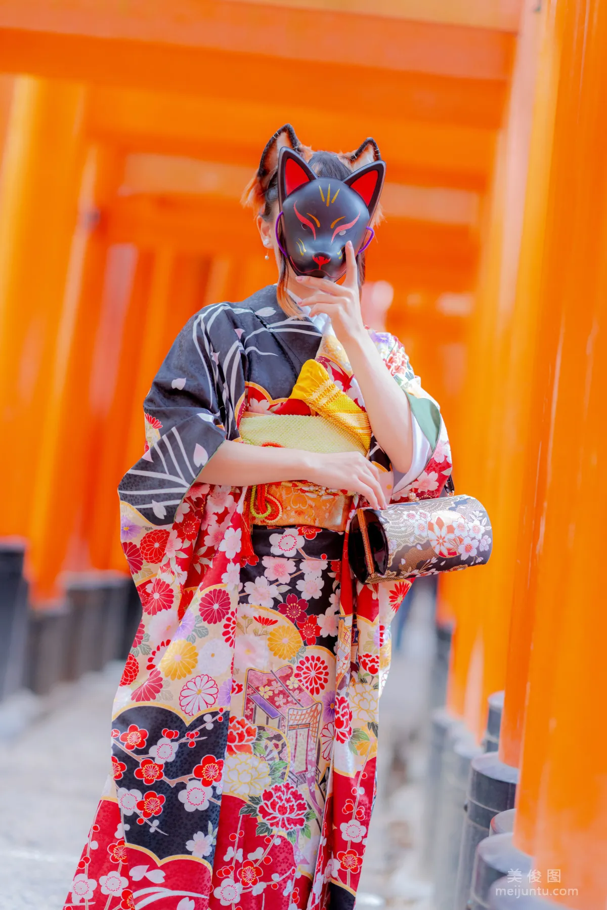 [Fantasy Factory] 小丁Cosplay 2020.01 《黑丝 和服 JK》 写真集60