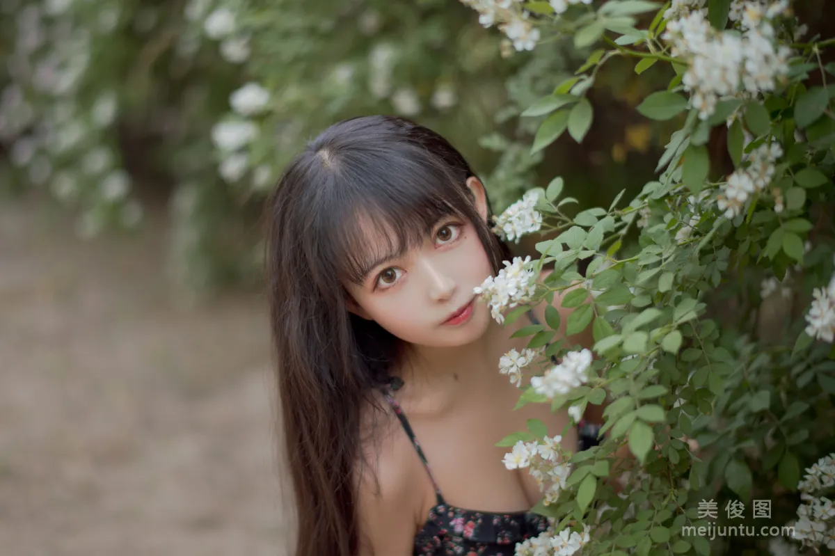 Big-Eyed Cute Girl Heimaomao OvO, Rose 1 Photo Set photo 9