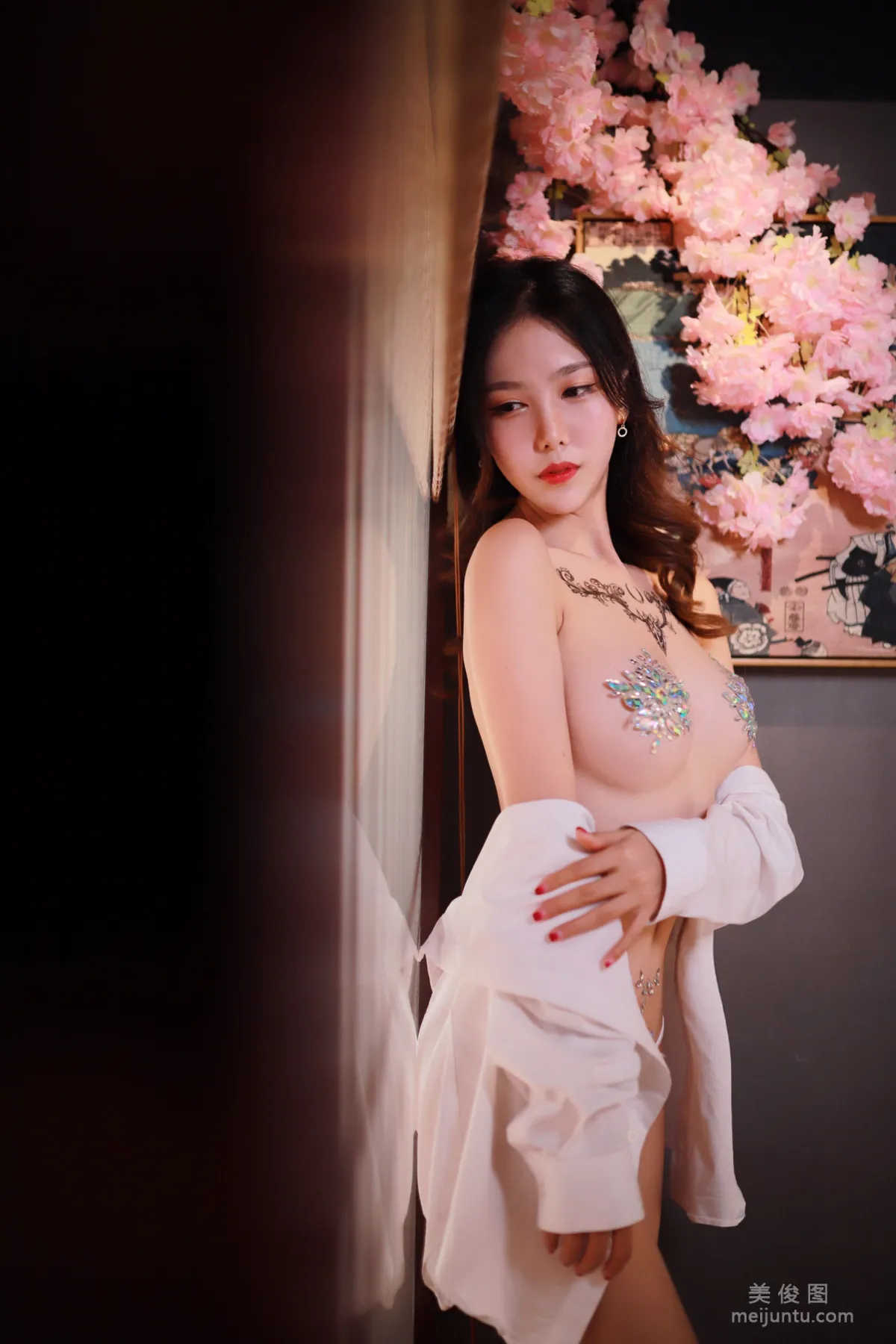 [COS福利] 抖娘-利世 《钻》 写真集1