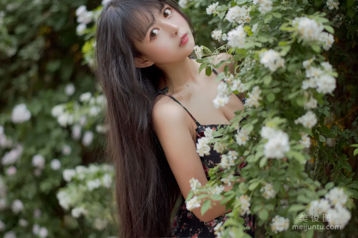 Big-Eyed Cute Girl Heimaomao OvO, Rose 1 Photo Set photo 17