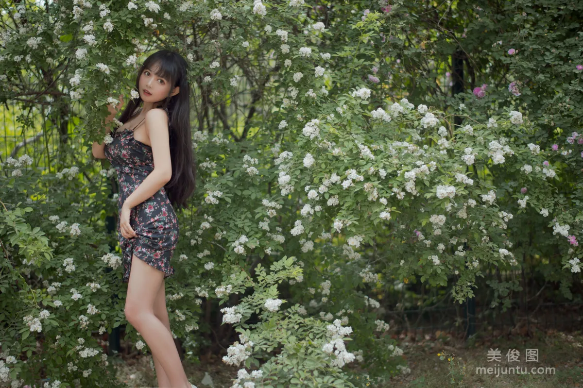 Big-Eyed Cute Girl Heimaomao OvO, Rose 1 Photo Set photo 8