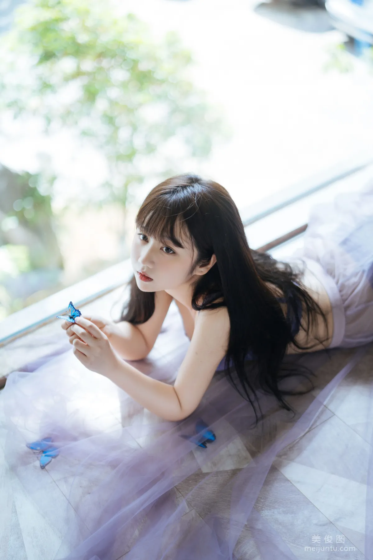Jing Jiang: Web Idols photo 1