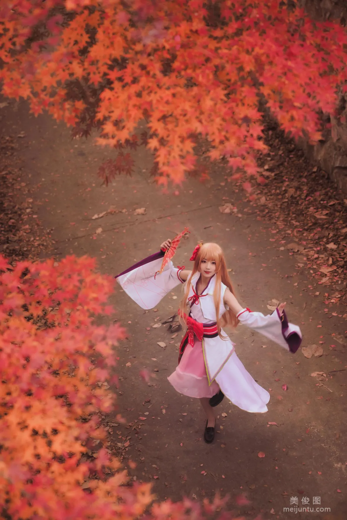 Miyinyin ww: Web Idols photo 5