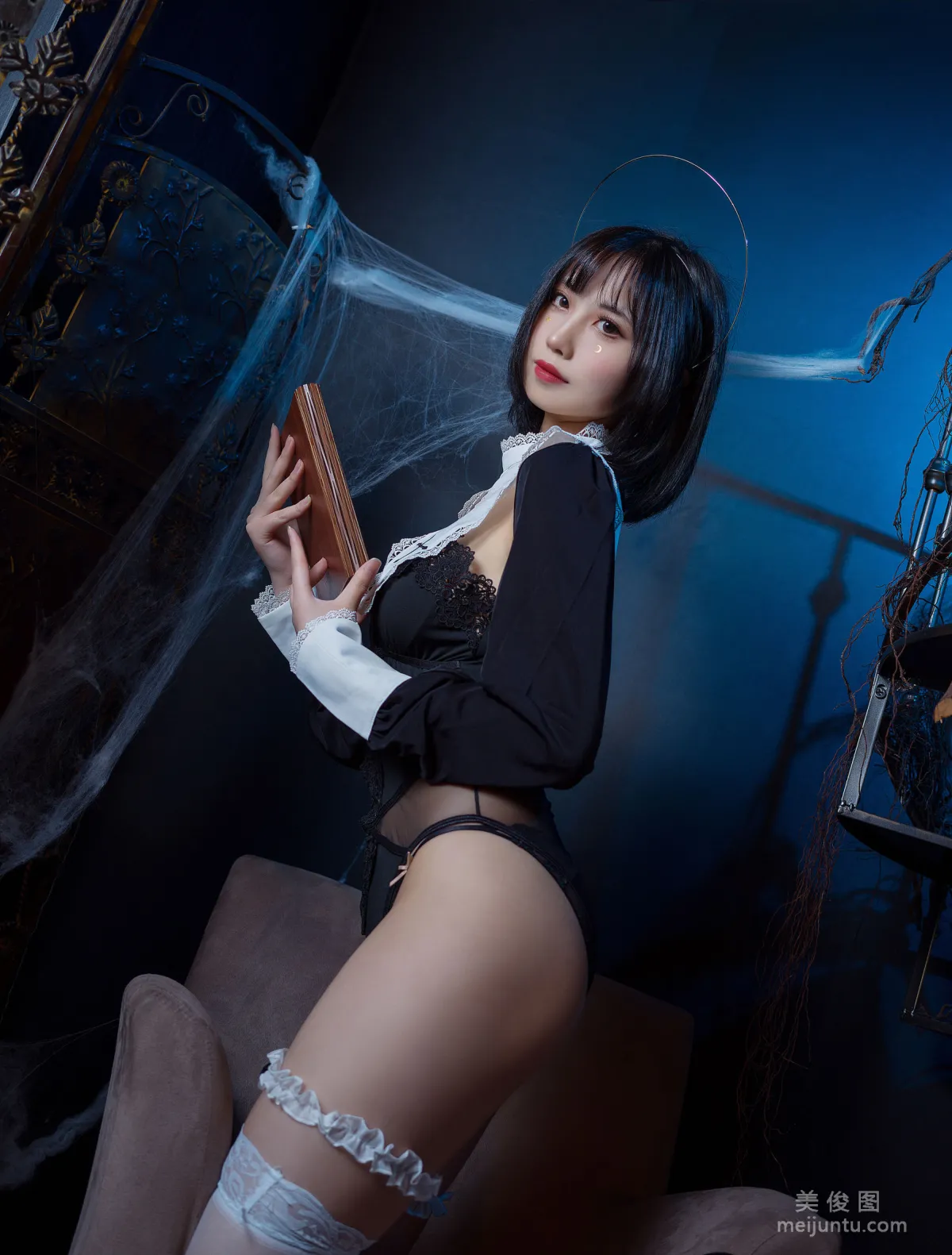 2D Girl Nianxue ww The Nun Photo Set photo 11