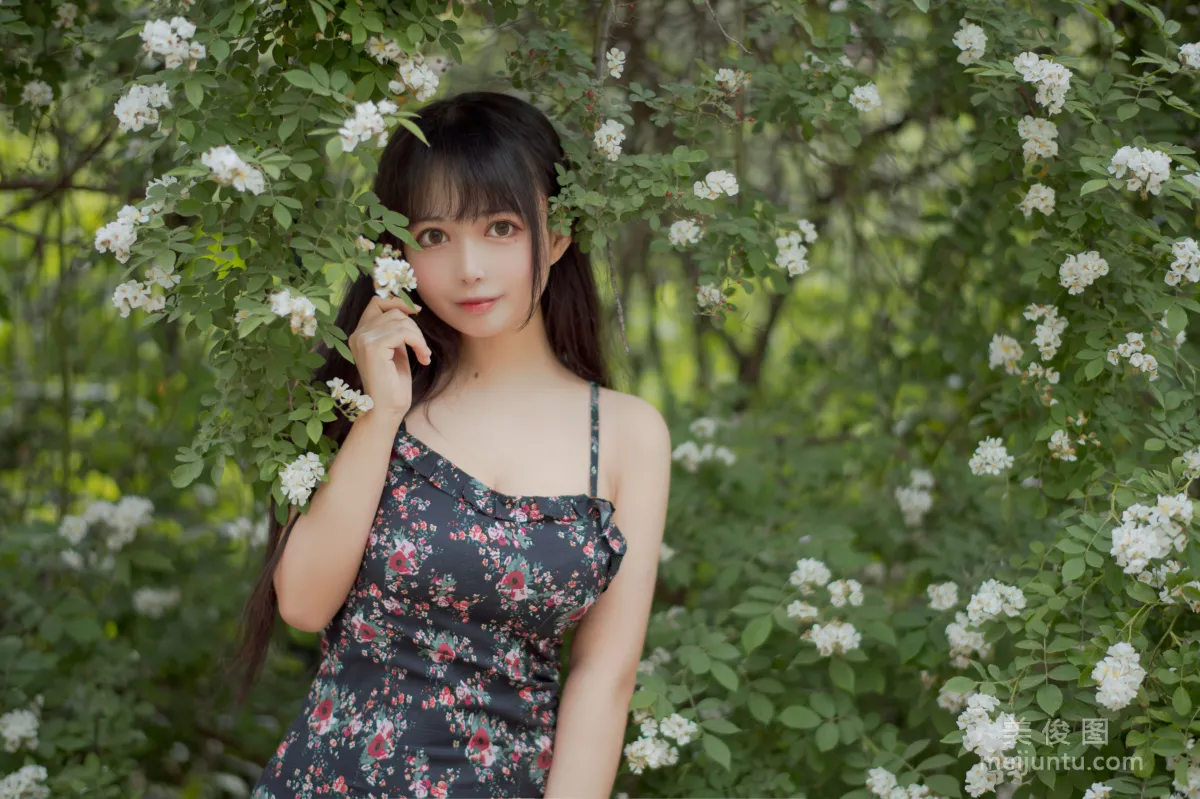 Big-Eyed Cute Girl Heimaomao OvO, Rose 1 Photo Set photo 3