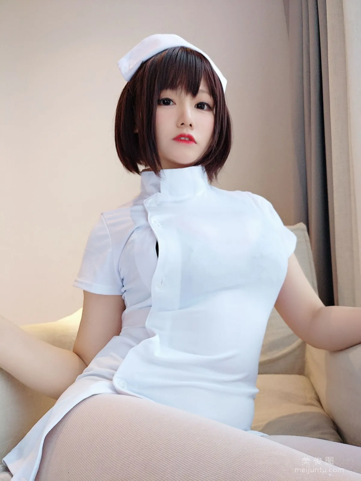 [COS福利] 萌妹子Nyako喵子 《護士妹妹》 寫真集 5
