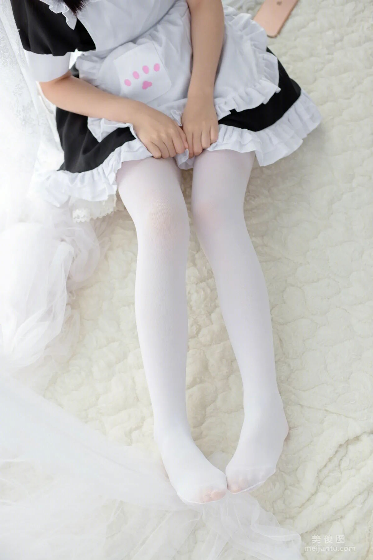 [COS福利] 我才不是neko 《白丝女仆》 写真集68