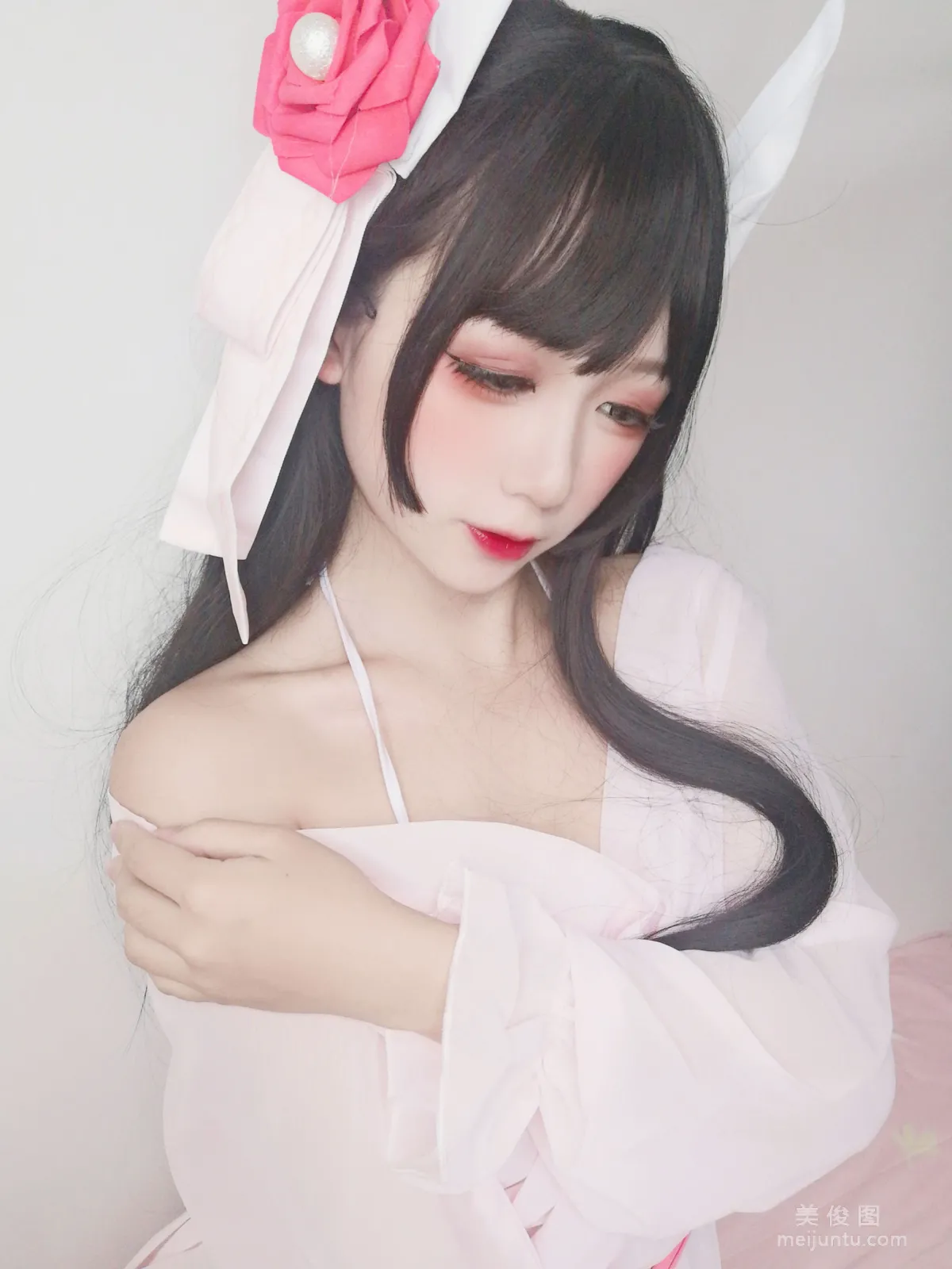 Anime Blogger Yingluojiang w, Sturgeon Pajamas Photo Set photo 17