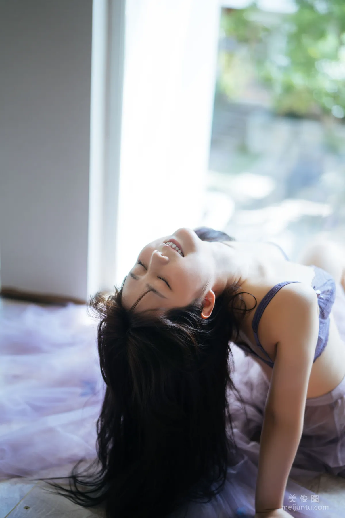 Jing Jiang: Web Idols photo 13