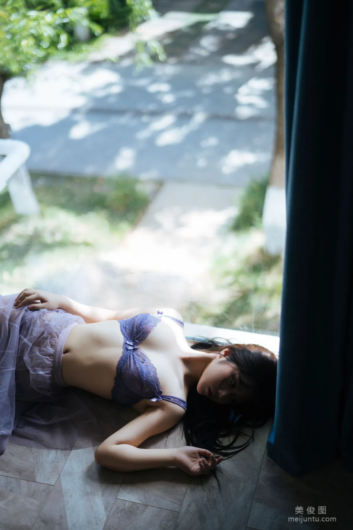 Jing Jiang: Web Idols photo 9