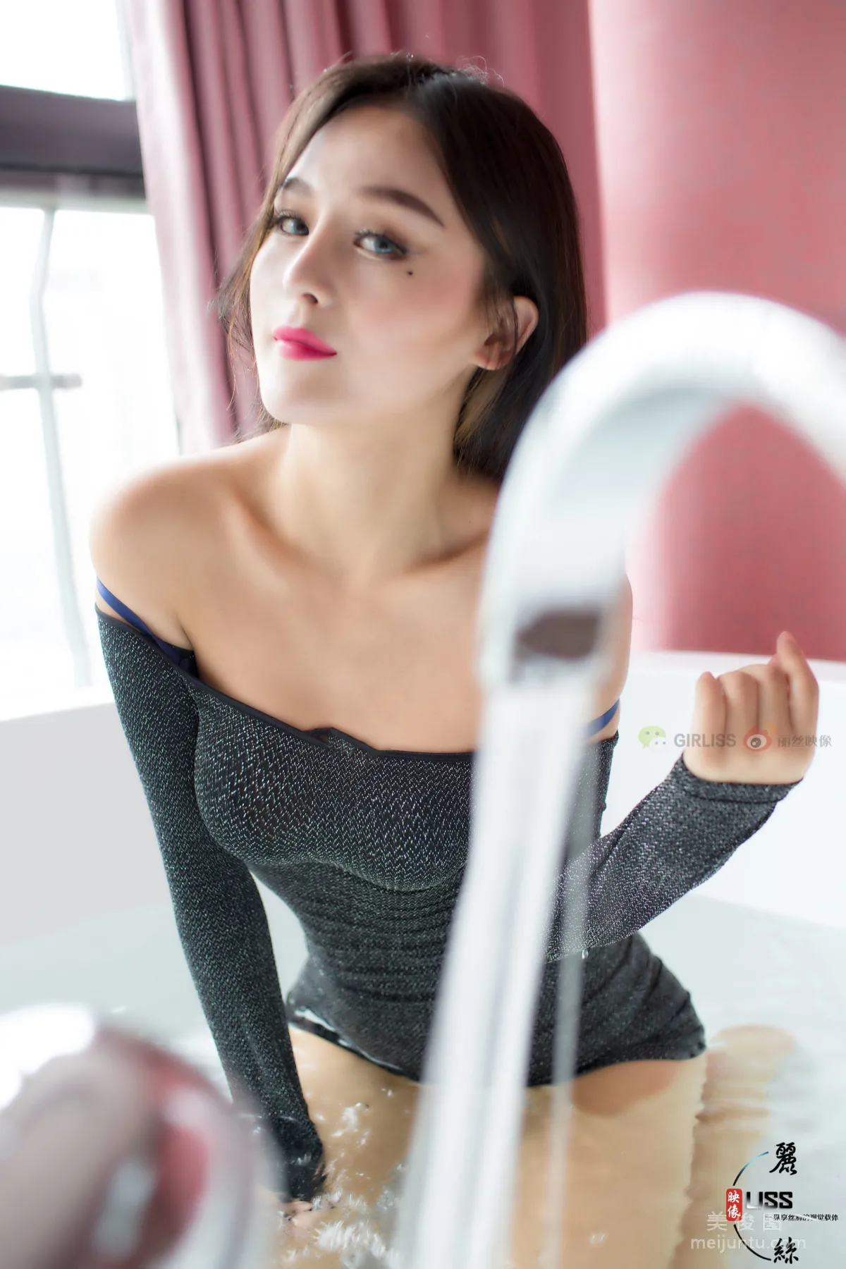 [丽丝映像GIRLISS]  浴缸胸衣湿身  写真集8