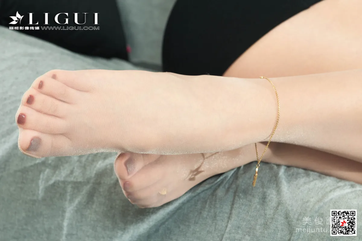 [丽柜Ligui] 网络丽人 Model 可可 《肉丝袜美腿》 写真集24