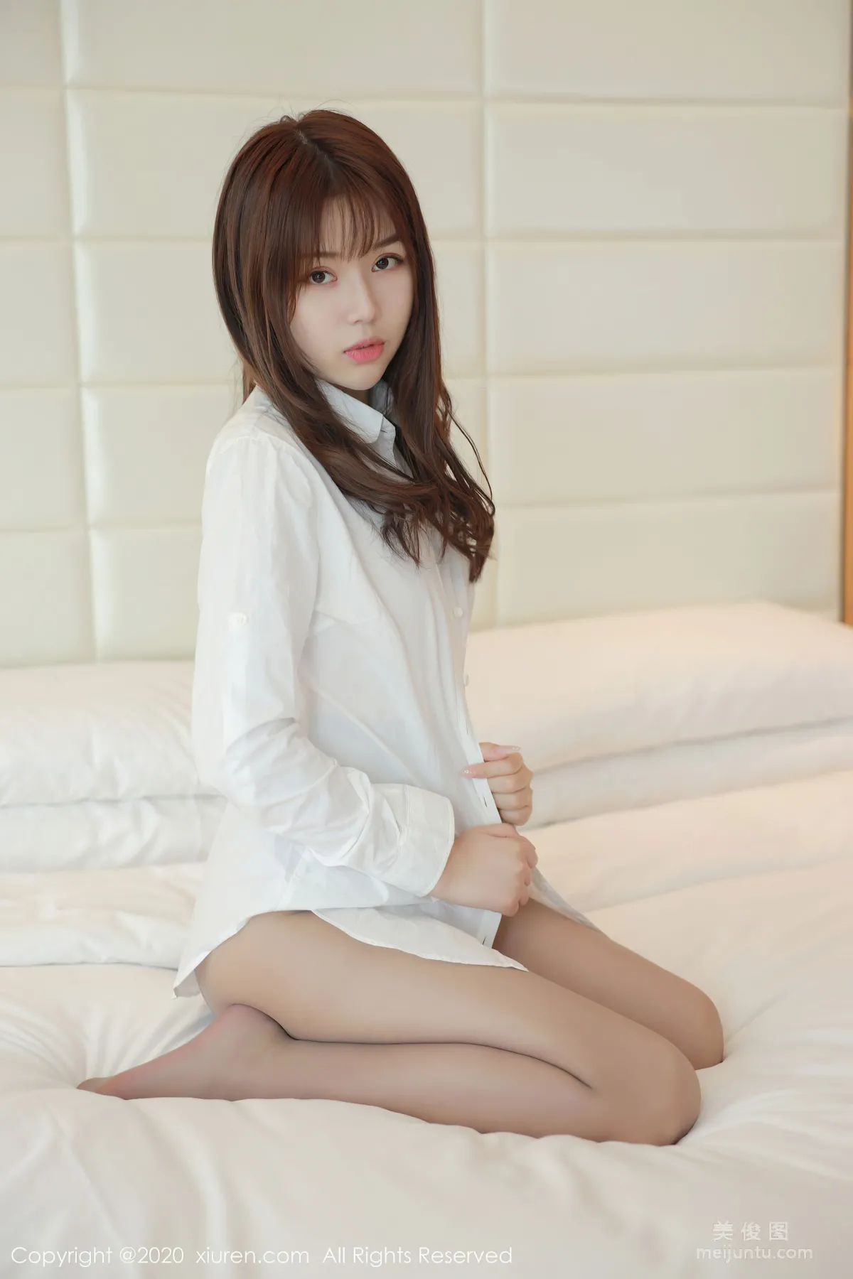 [XiuRen] No.2319 Meng Fan - Home Girlfriend Perspective White Shirt Stockings Series photo 14
