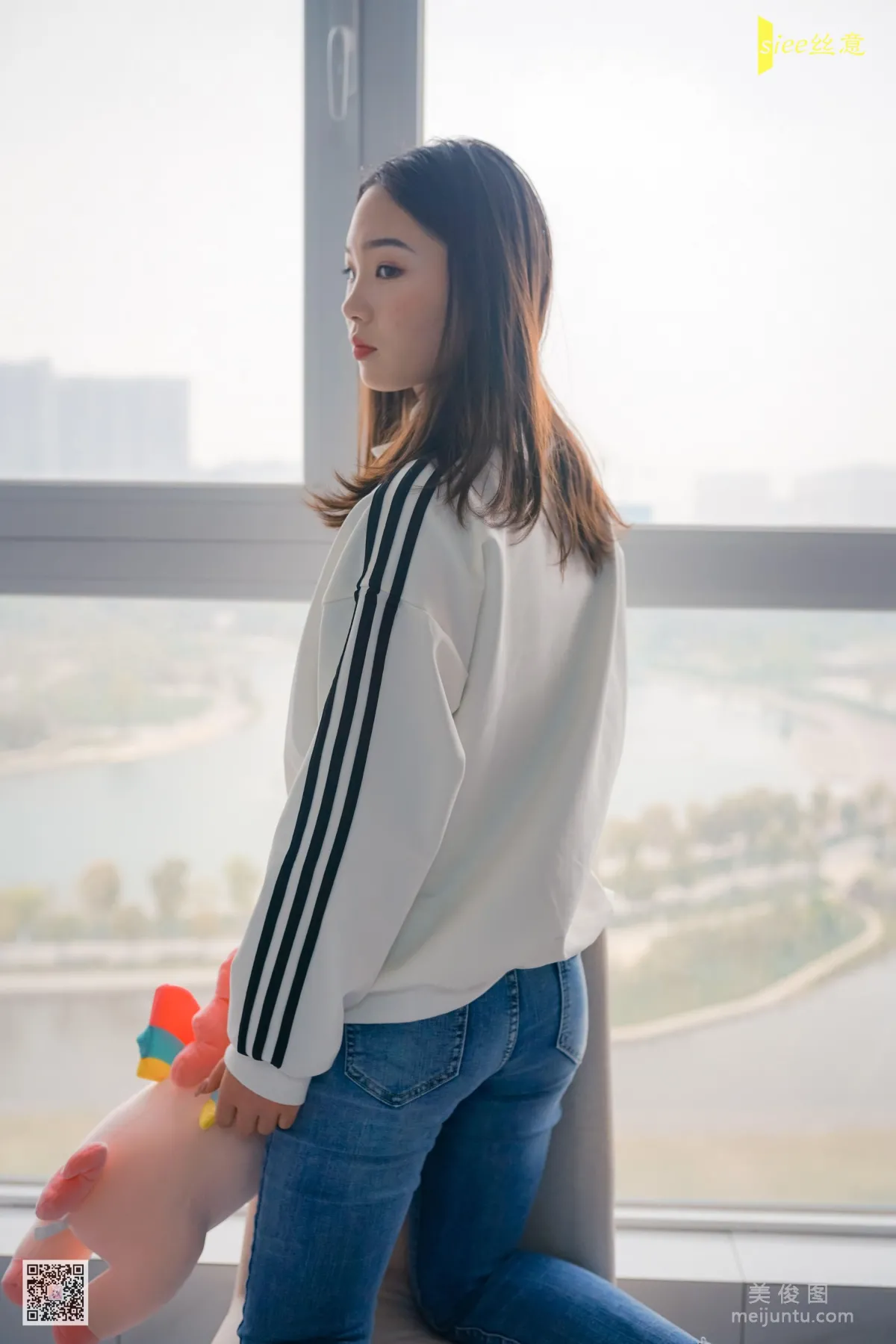 [丝意SIEE] No.466 恬恬 《牛仔裤&肉丝袜》 写真集3