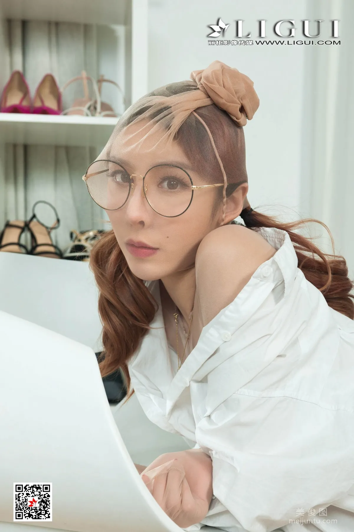 [Ligui] Tu Zi, White Shirt Glasses Girl Photo Set photo 36
