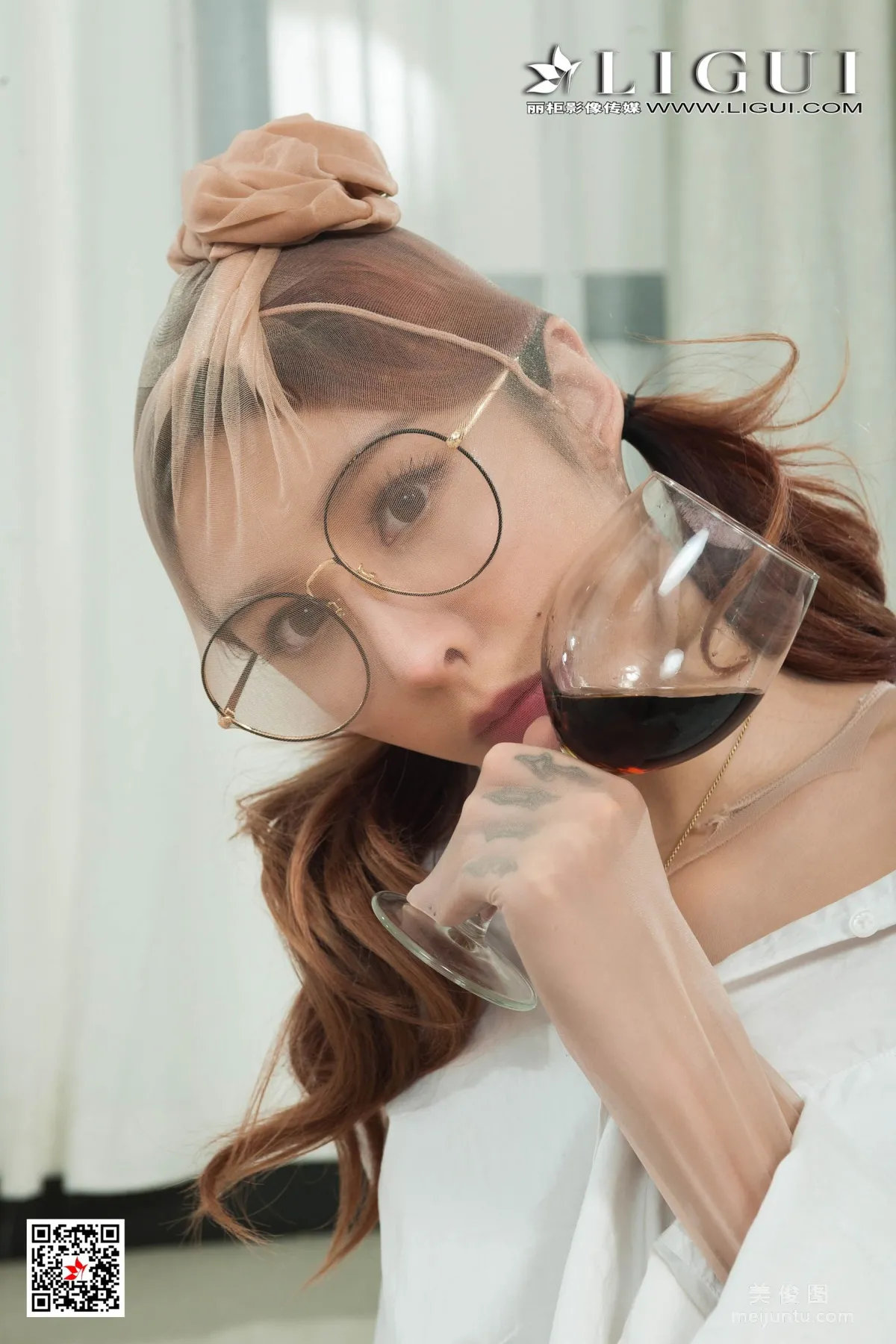 [Ligui] Tu Zi, White Shirt Glasses Girl Photo Set photo 13