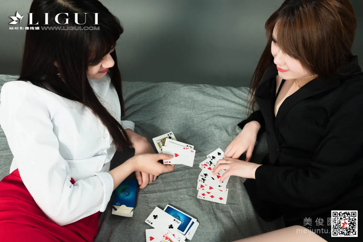 [麗櫃Ligui] 安娜&amp;天天 《姐妹花撲克絲足》 寫真集 42
