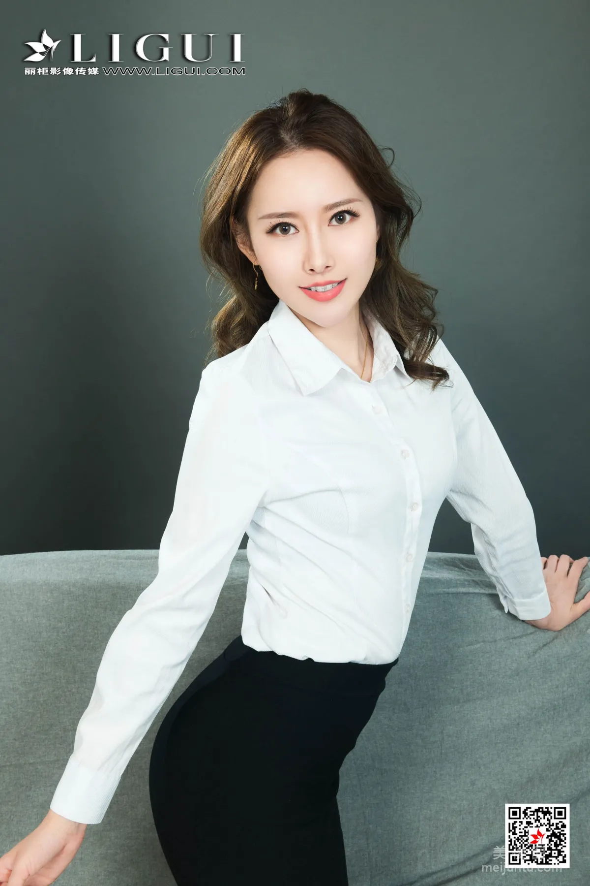 [丽柜Ligui] 网络丽人 Model 可可 《肉丝袜美腿》 写真集16