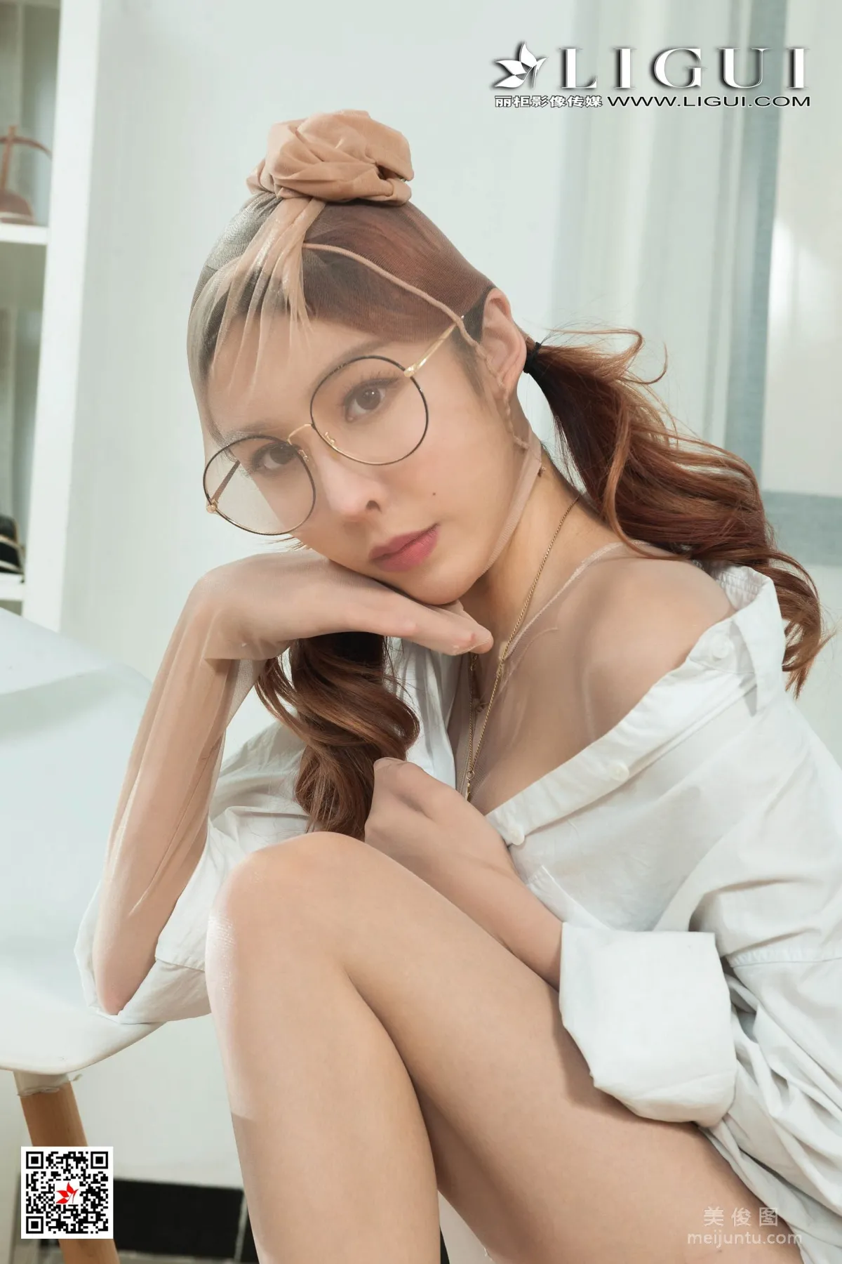 [Ligui] Tu Zi, White Shirt Glasses Girl Photo Set photo 14