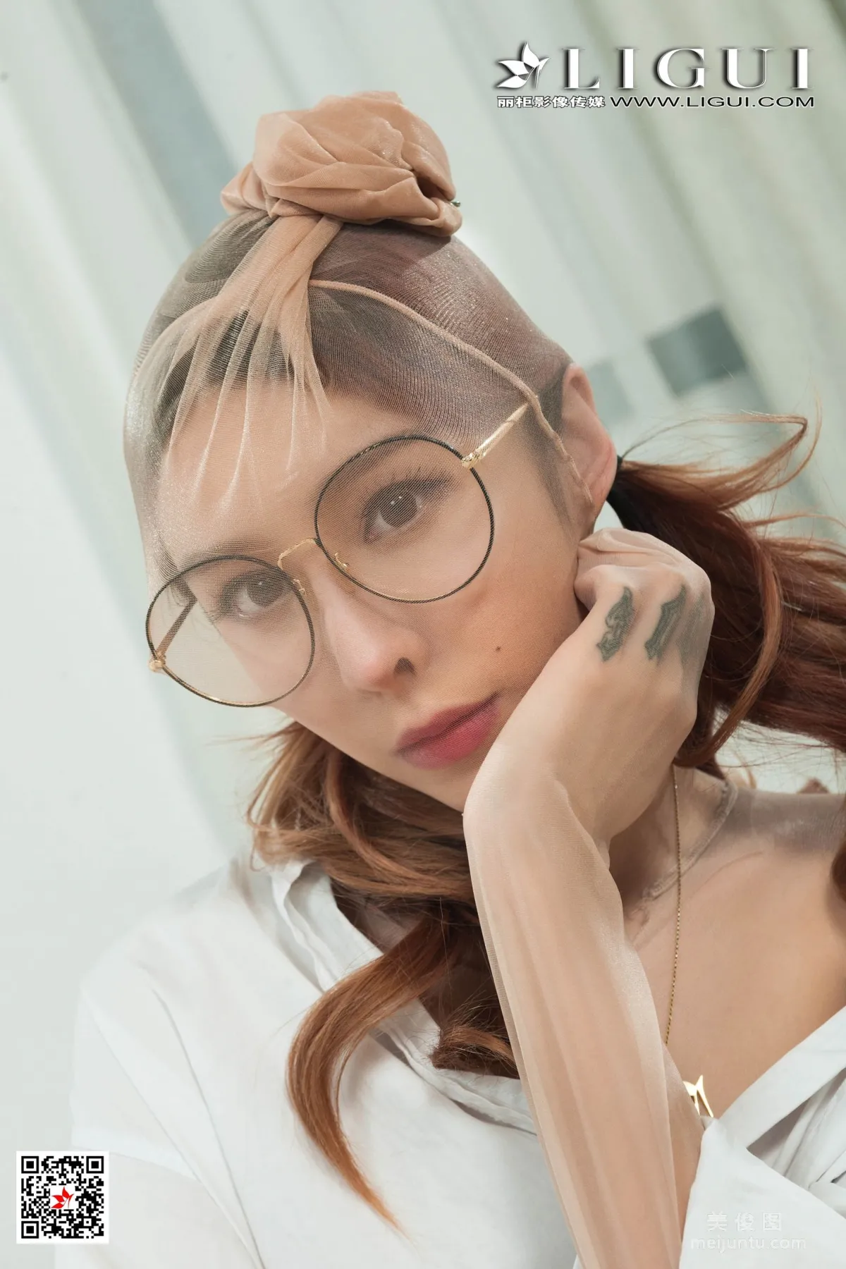 [Ligui] Tu Zi, White Shirt Glasses Girl Photo Set photo 35