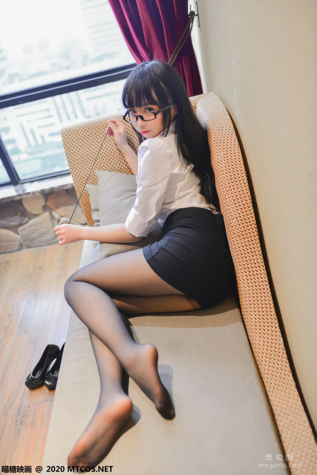 [喵糖映画] VOL.270 《OL制服》 写真集10