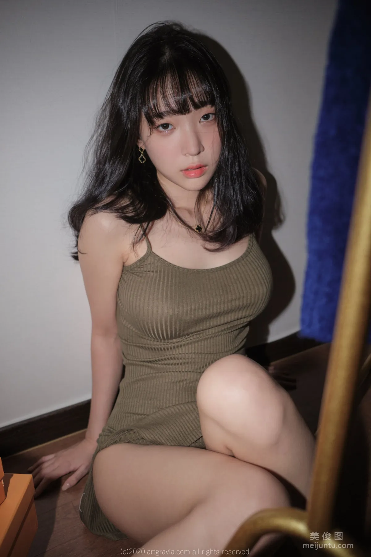 [ARTGRAVIA] VOL.190 姜仁卿 - 巨乳吊帶裙少女 46
