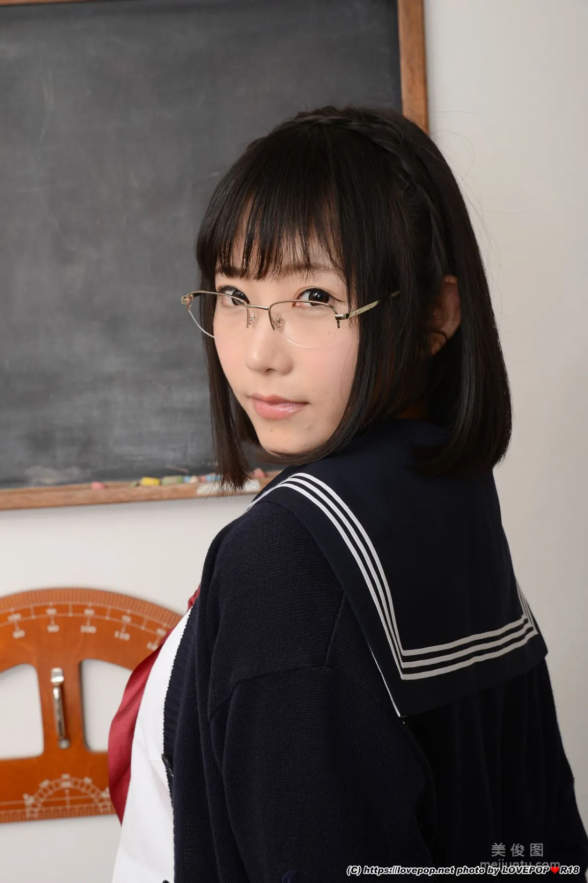 [LOVEPOP] Yui Shirasaka 白坂有以 Photoset 01 10