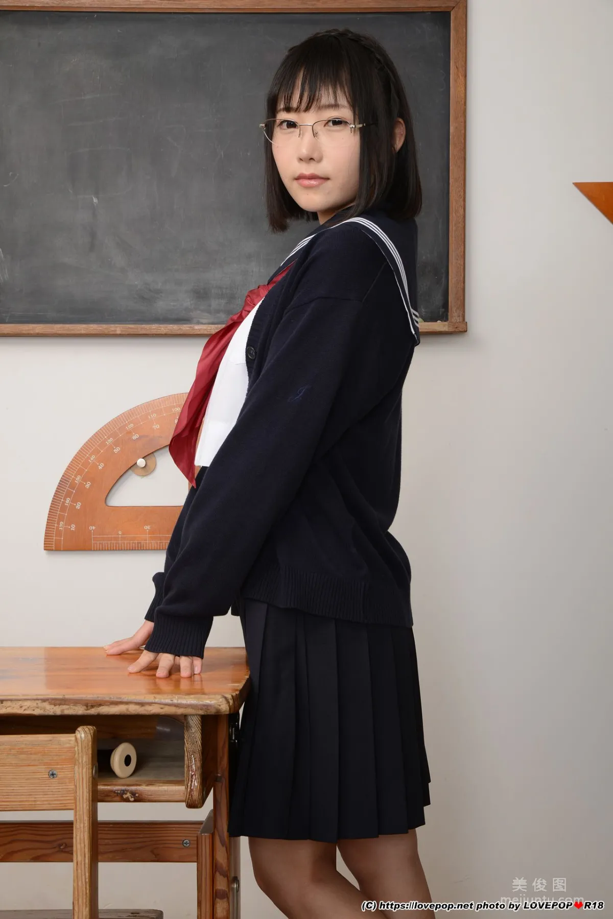 [LOVEPOP] Yui Shirasaka 白坂有以 Photoset 01 6