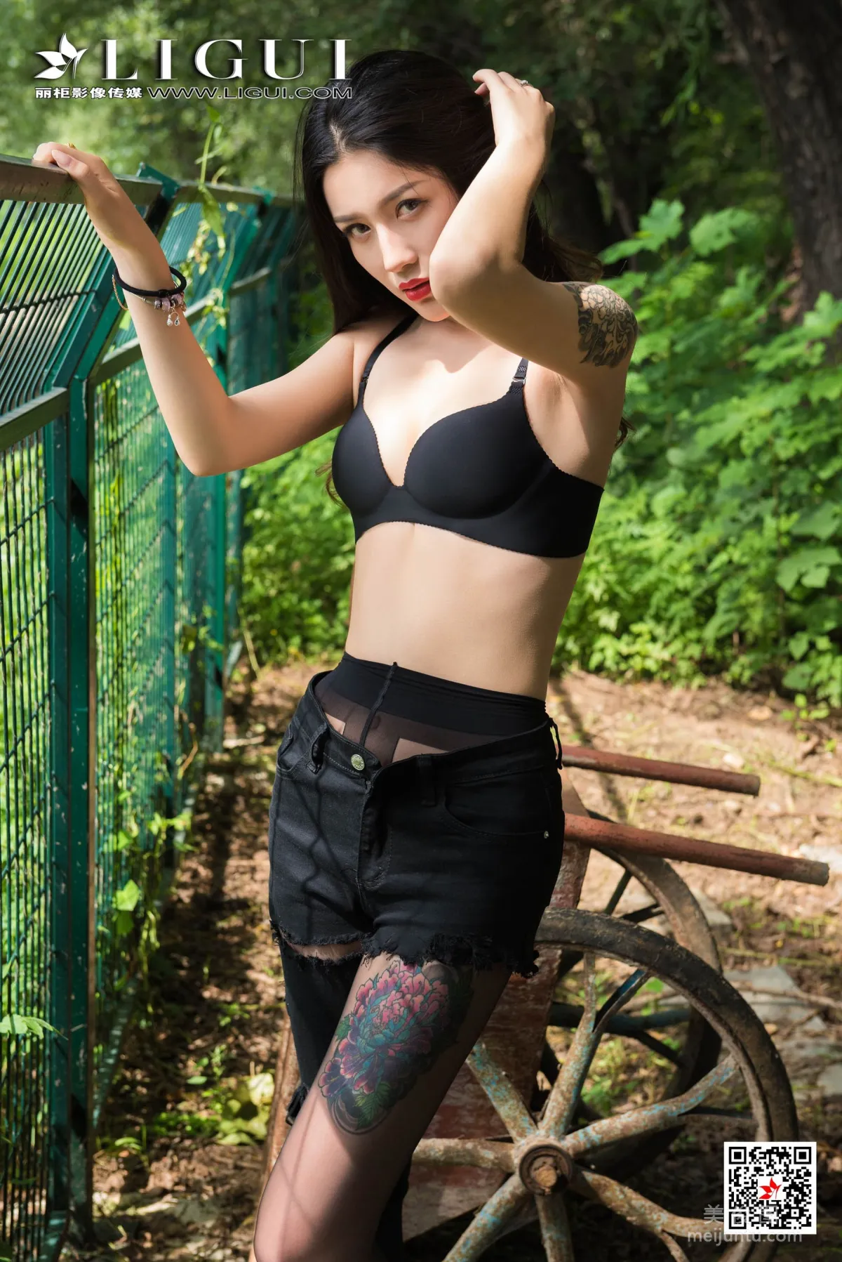 [丽柜Ligui] Model 甜甜 - 户外黑丝人体13