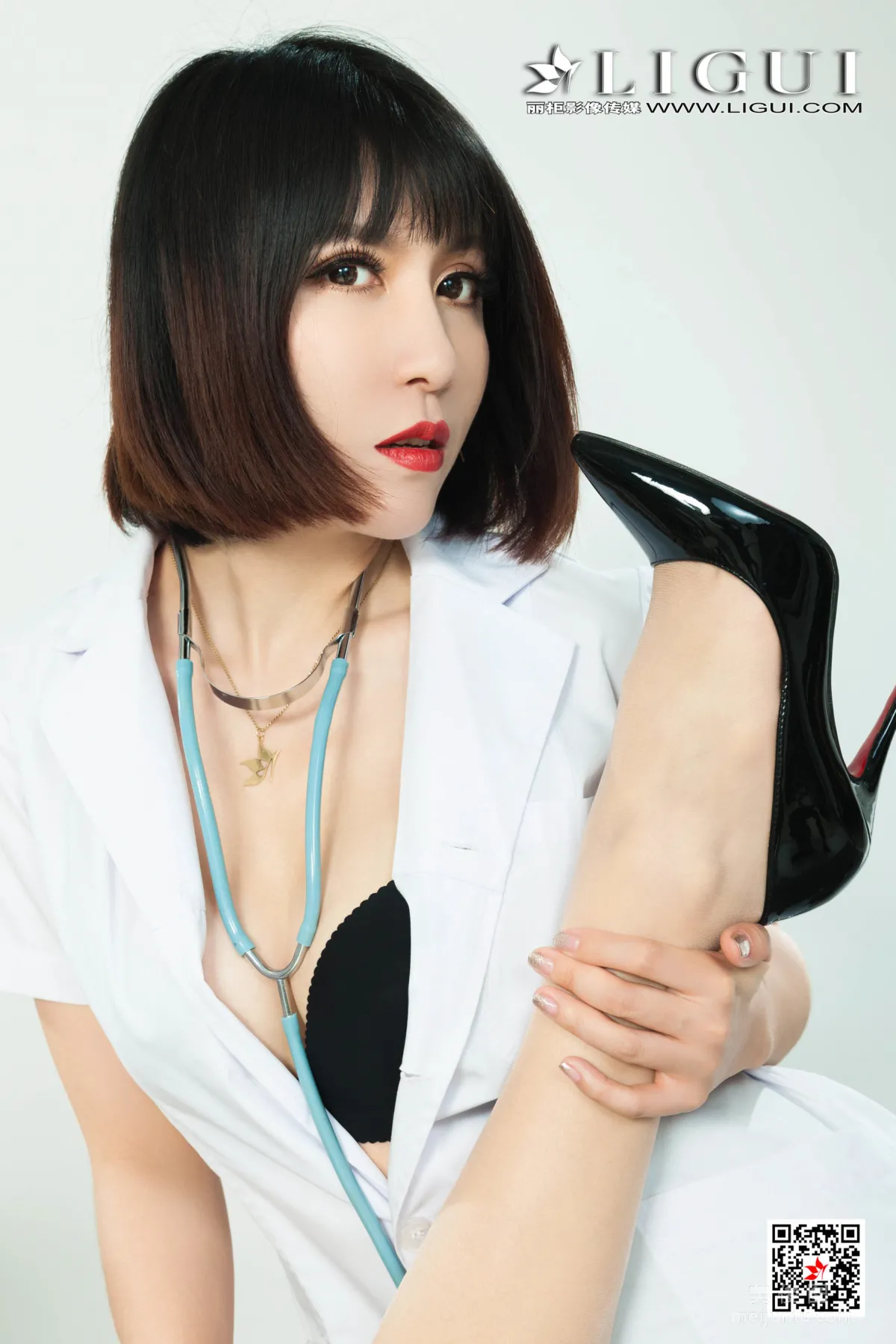 [丽柜Ligui] Model 文芮&潘朵拉 - 医生患者的丝足诱惑6
