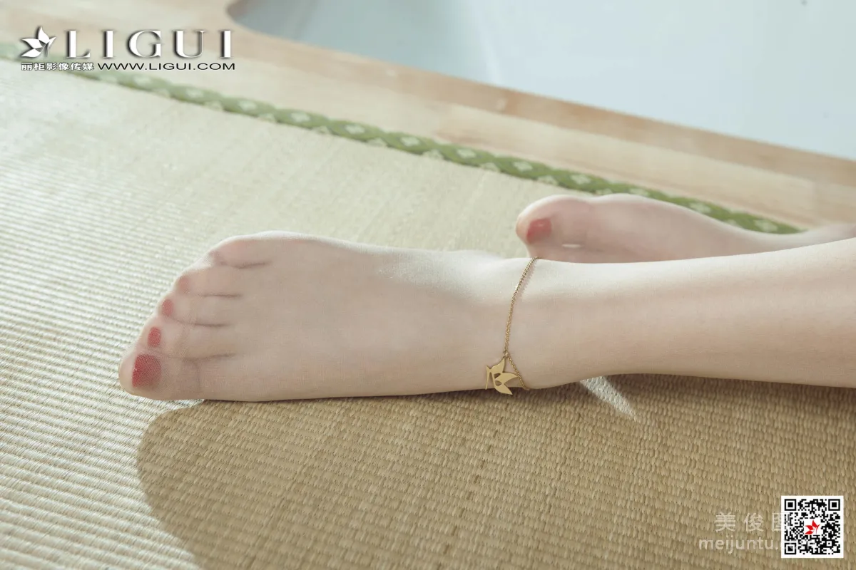 [丽柜Ligui] 香浴名莲 Model 汐汐 - 浴室白衬衫湿身14
