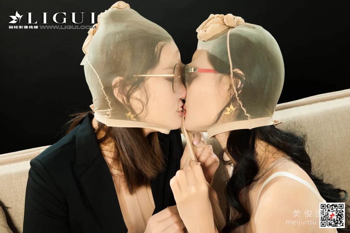 [丽柜美束Ligui] Model 文芮&苏黎 - 双人肉丝制服诱惑78